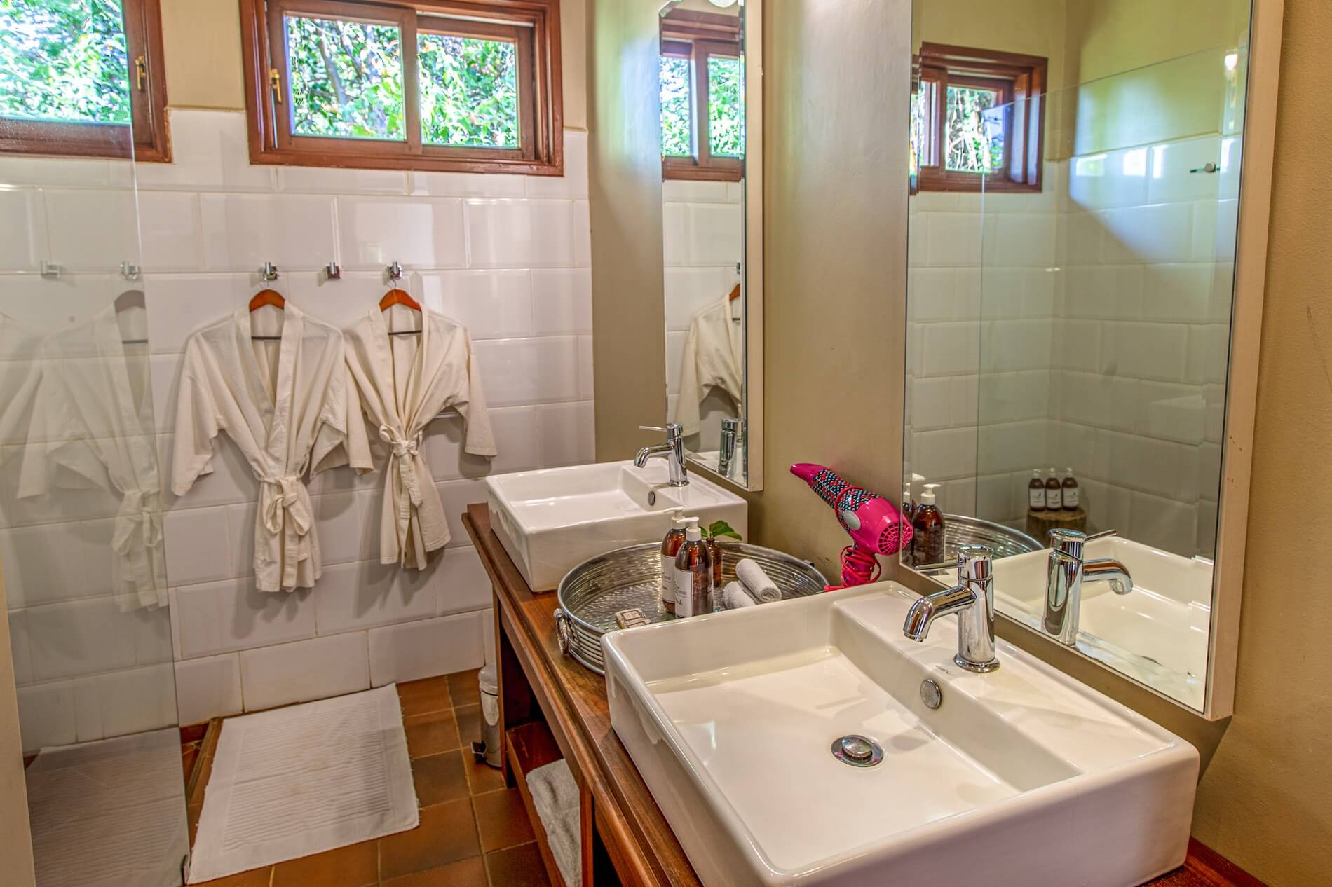 Acacia Farm Lodge - Photo 7